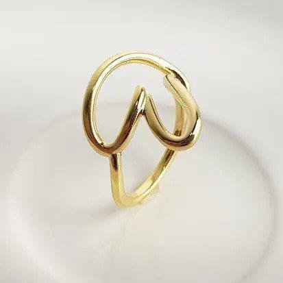 ANEL ORGANICO CORACAO VAZADO LISO | BANHADO EM OURO 18K