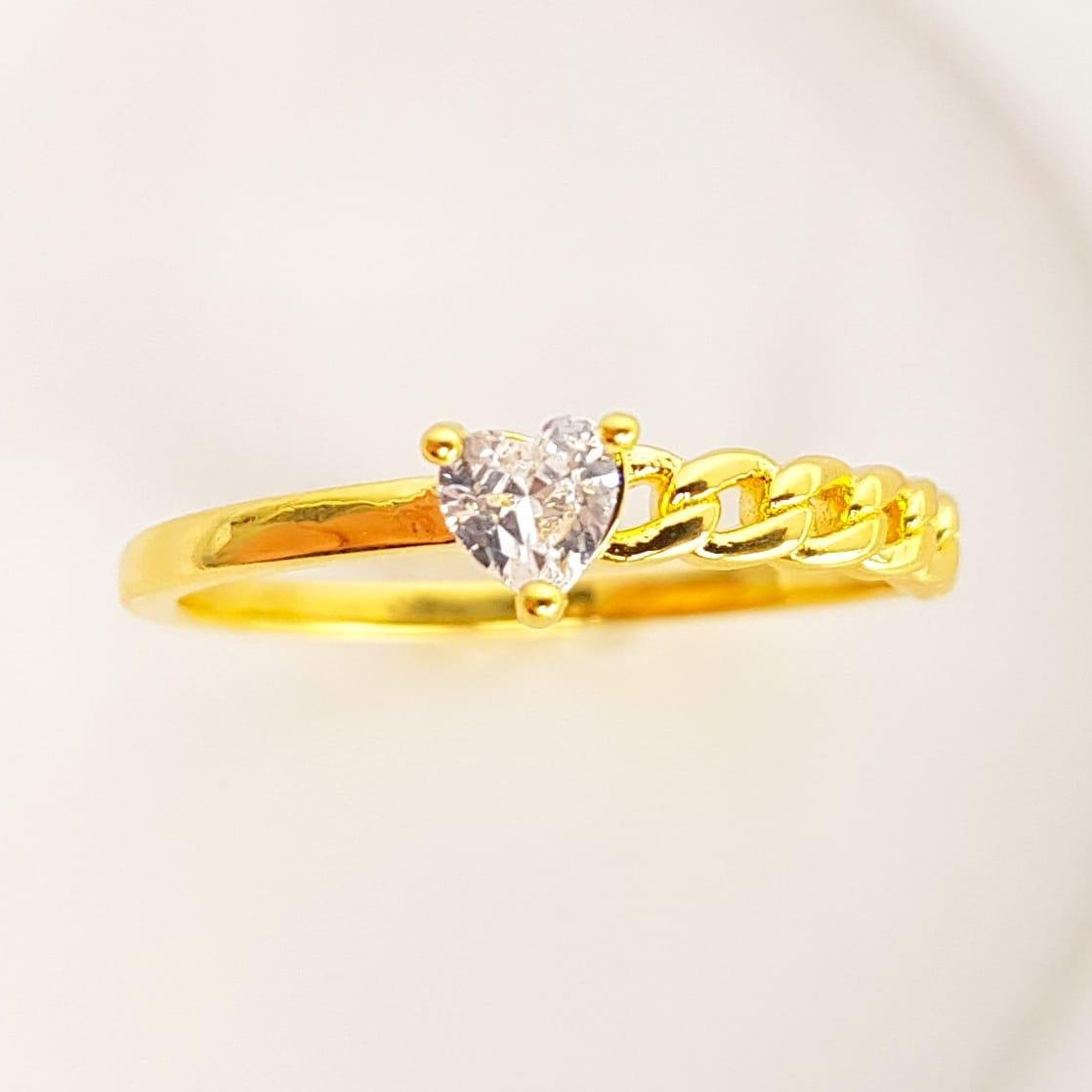 ANEL ARO METADE EM ELOS LISO CORAÇÃO CRISTAL AO MEIO | BANHADO EM OURO 18K 