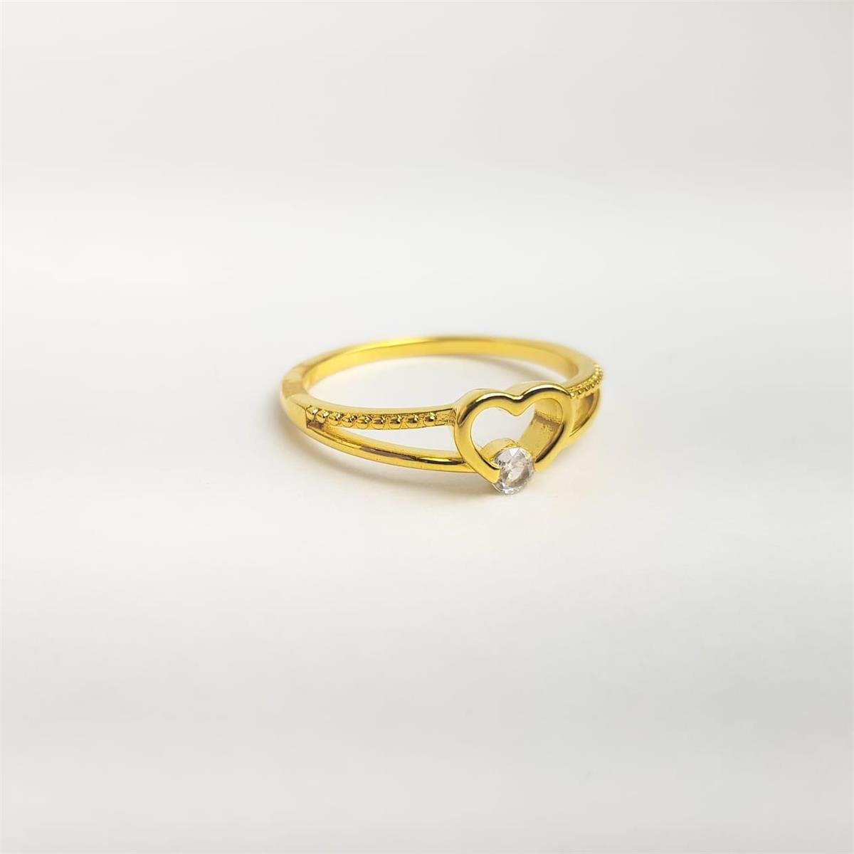 ANEL ARO DUPLO LISO E PONTILHADO COM CORAÇÃO VAZADO E PONTO DE LUZ