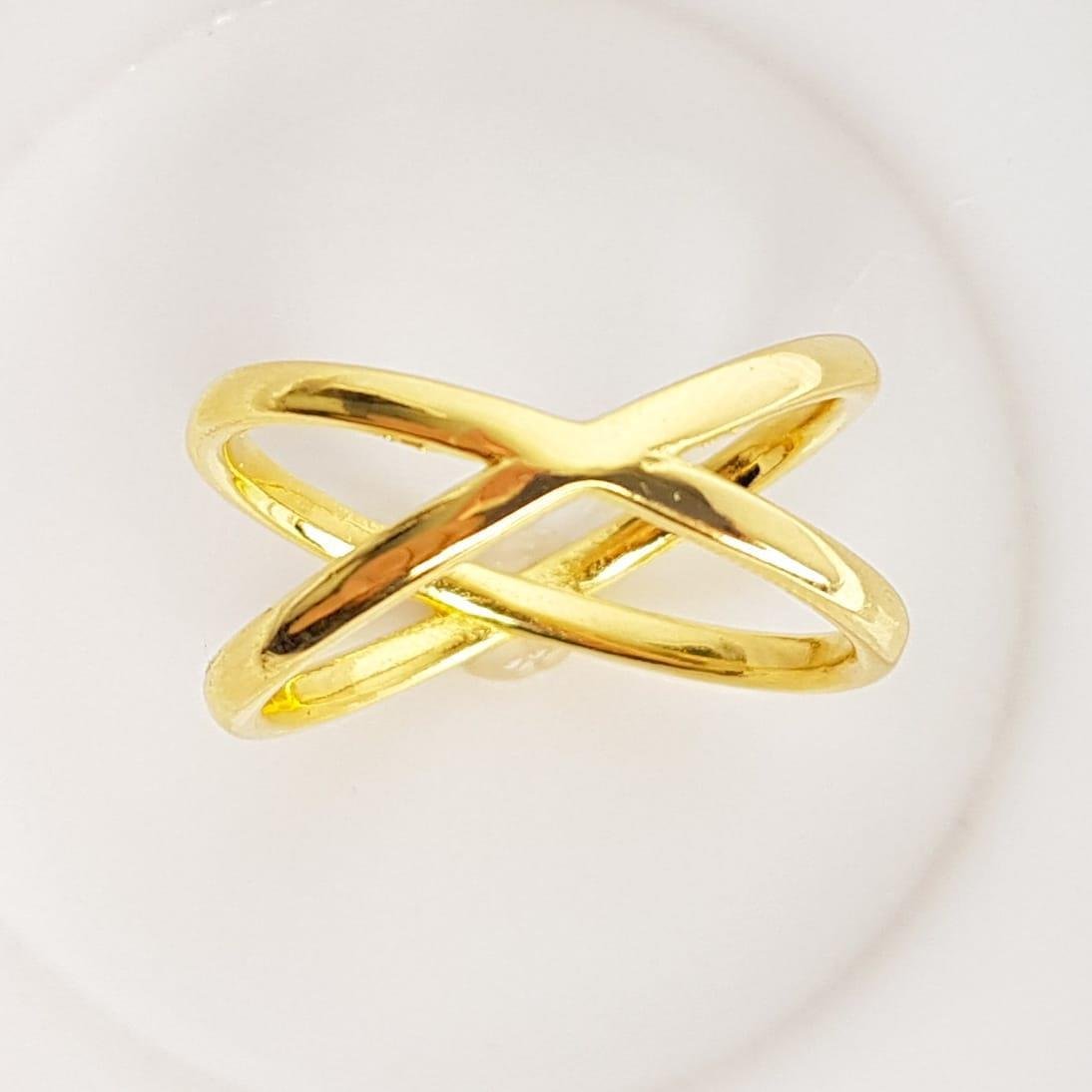 ANEL ENTRELAÇADO EM X LISO