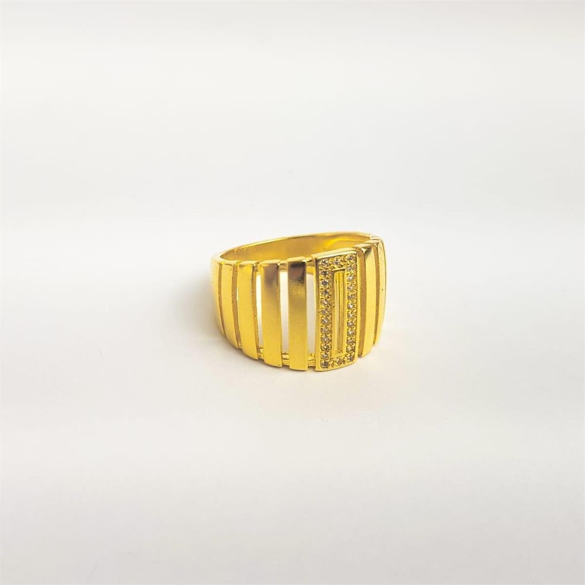 ANEL GROSSO EM FILETES CRAVEJADOS E LISOS