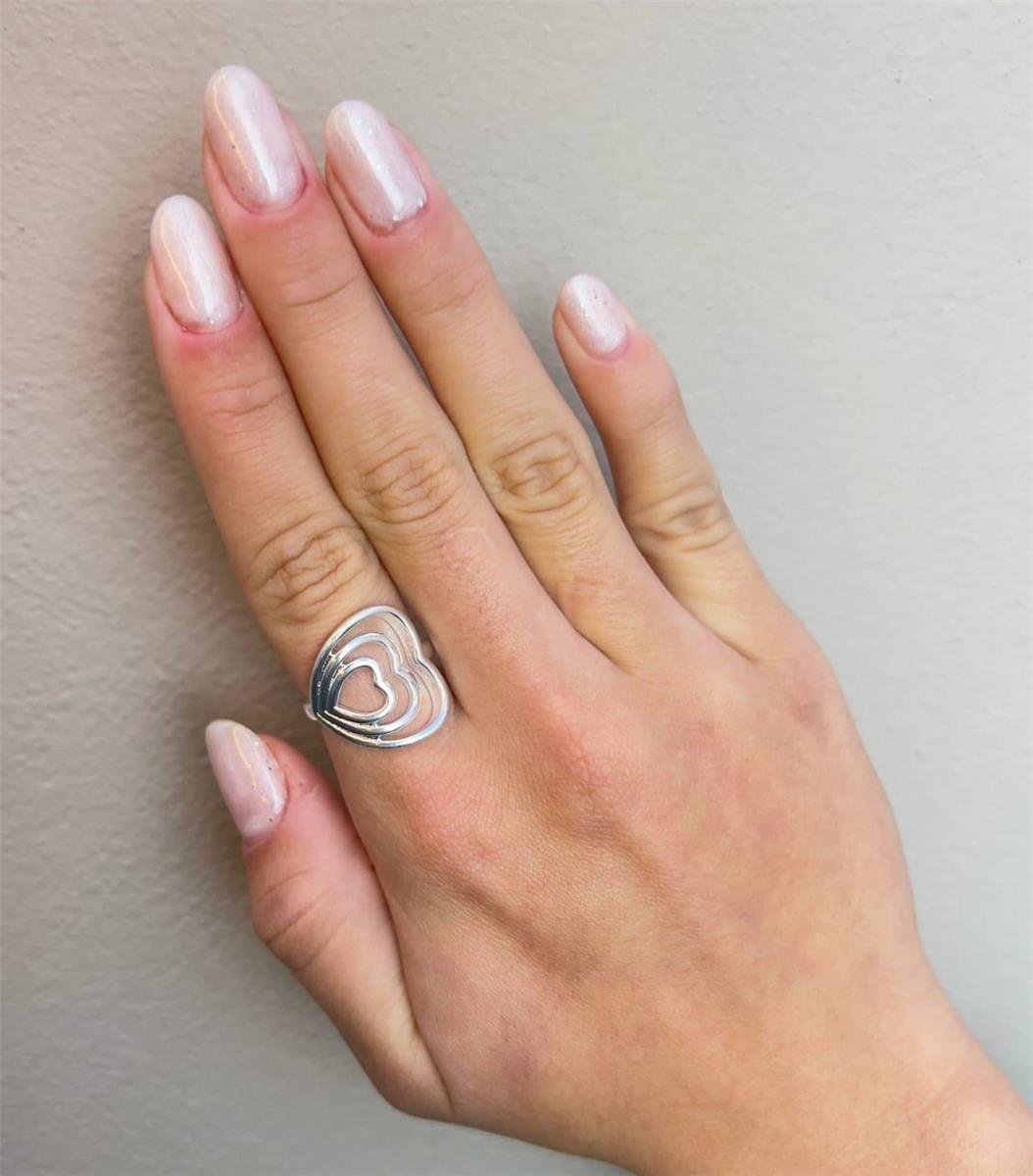 ANEL ARO EM CORAÇÕES CONTINUOS VAZADOS | BANHO DE PRATA 