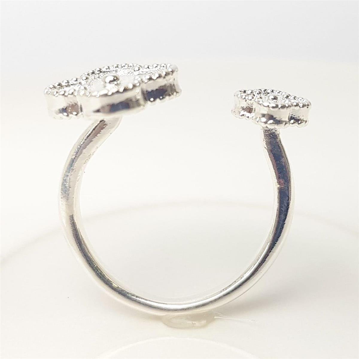 ANEL REGULAVEL PONTAS EM TREVO TEXTURIZADO |BANHO DE PRATA