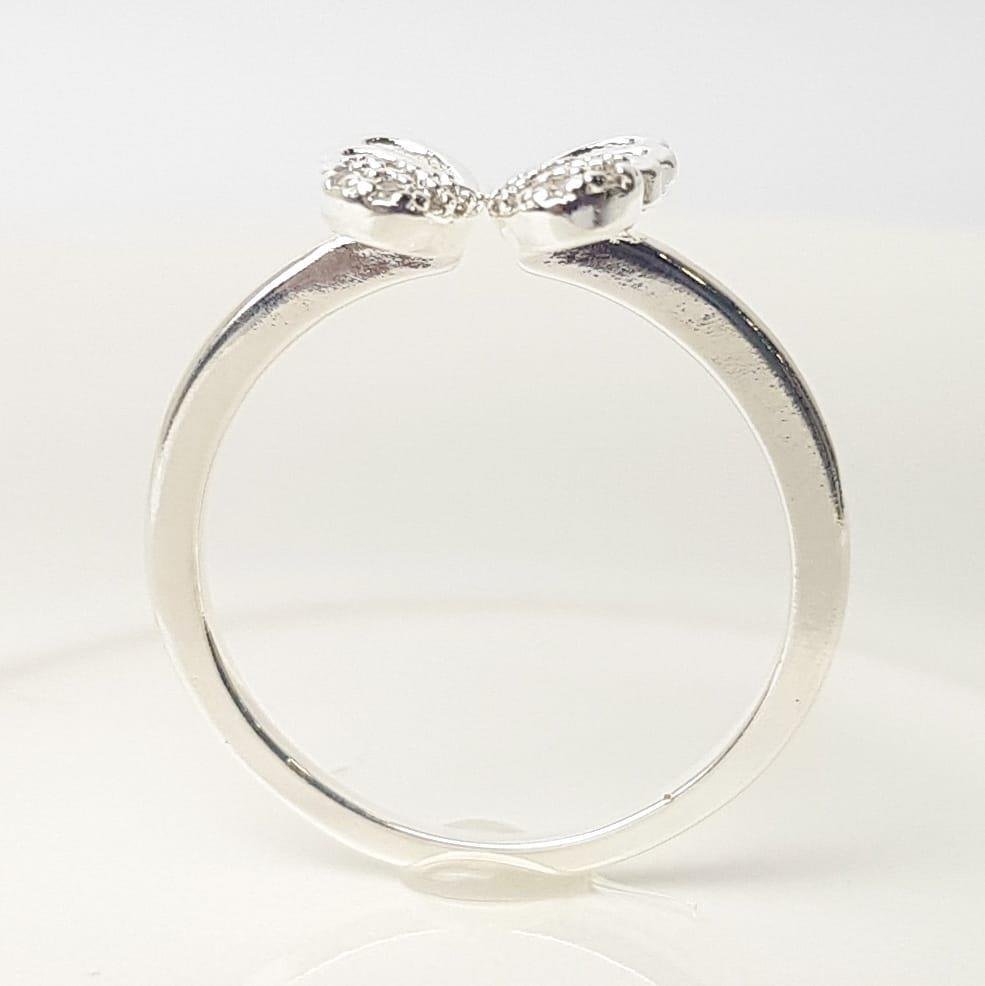 ANEL ARO REGULÁVEL BORBOLETA ARO VAZADO BASE CRAVEJADA | BANHO DE PRATA