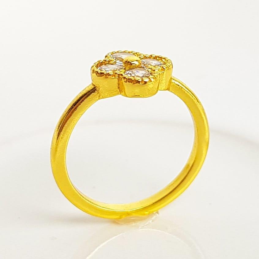 ANEL ARO LISO TREVO CRISTAL AO MEIO | BANHADO EM OURO 18K 