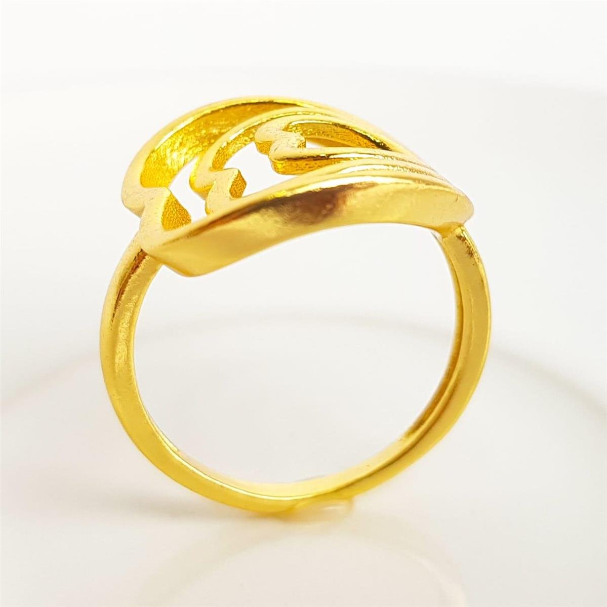 ANEL TRÊS CORAÇÕES VAZADOS LISOS | BANHADO EM OURO 18K 