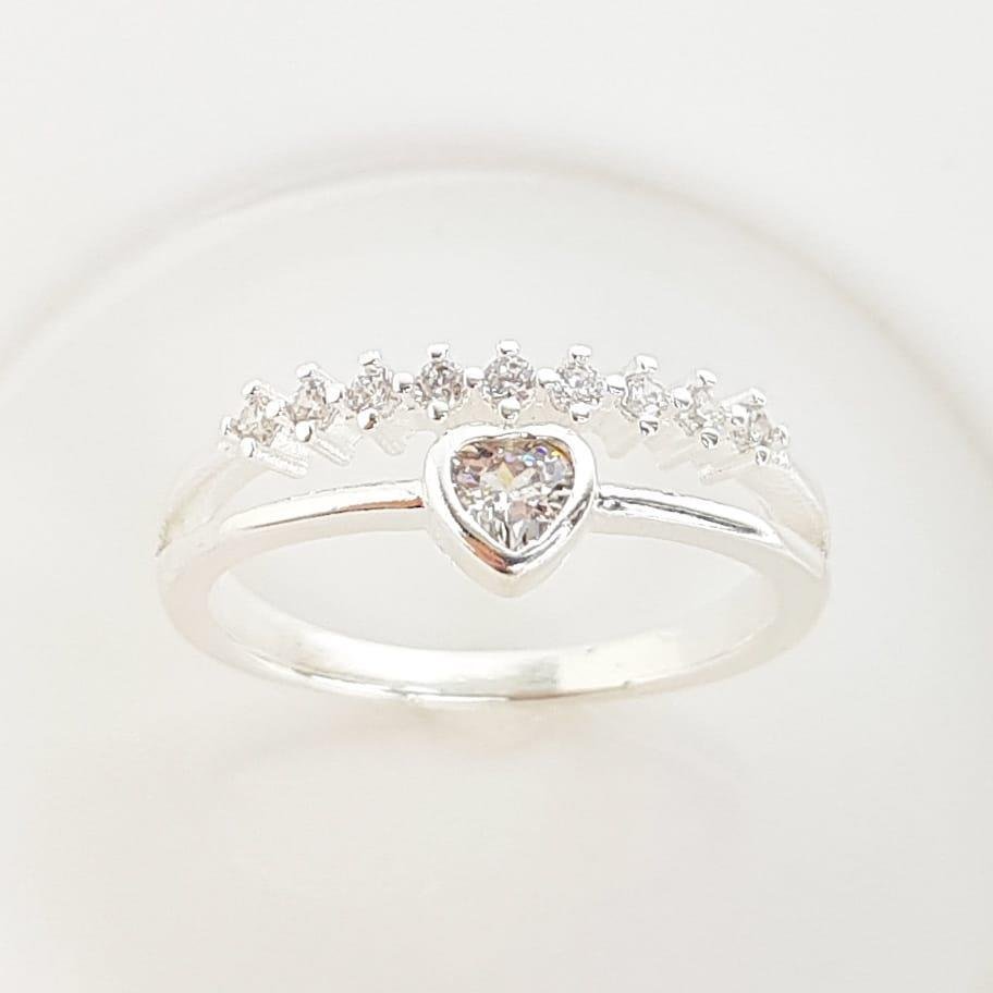 ANEL ARO DUPLO FILETE CRAVEJADO CORAÇÃO CRISTAL | BANHO DE PRATA