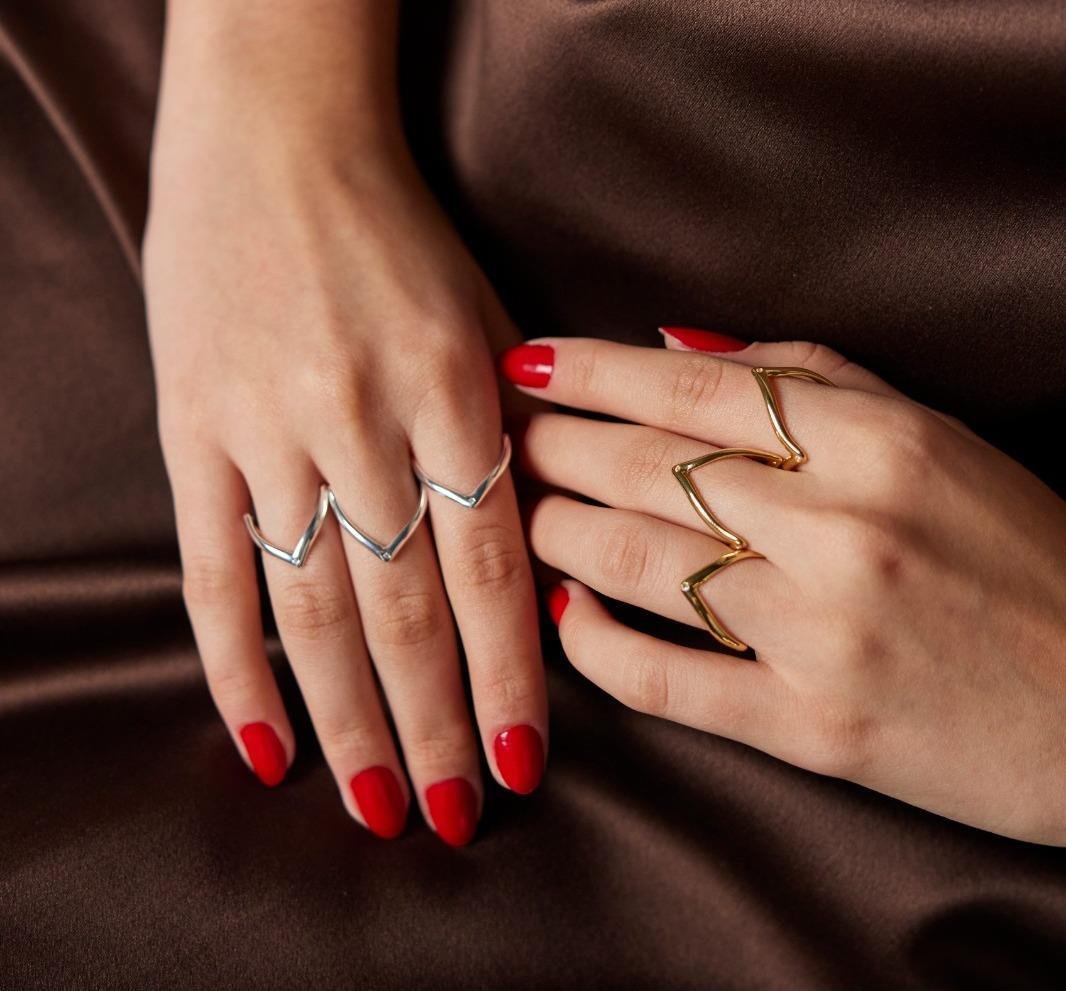 ANEL TUBARÃO INSPIRAÇÃO MARIA DE FATIMA | BANHADO EM OURO 18K 