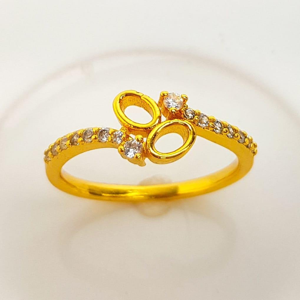 ANEL ARO ENTRELAÇADO CRAVEJADO COM 2 ESFERAS VAZADAS AO MEIO | BANHADO EM OURO 18K 