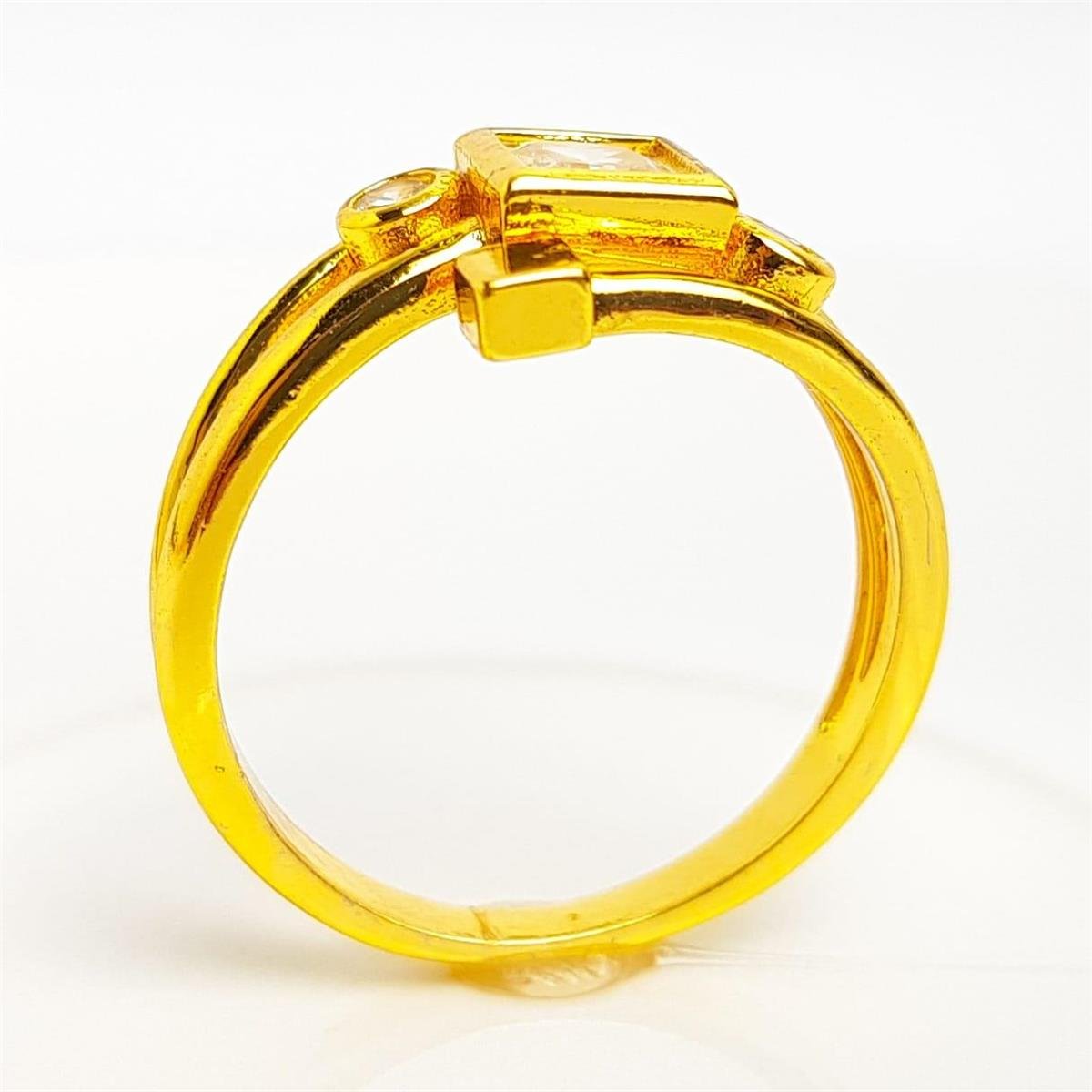ANEL ARO TRIPLO LISO COM ZIRCÔNIA REDONDA/QUADRADA CRISTAL AO MEIO | BANHADO EM OURO 18K 