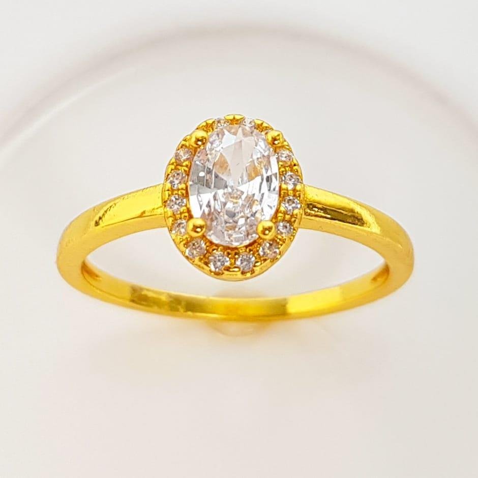 ANEL SOLITÁRIO PEDRA CRISTAL REDOR CRAVEJADA | BANHADO EM OURO 18K 