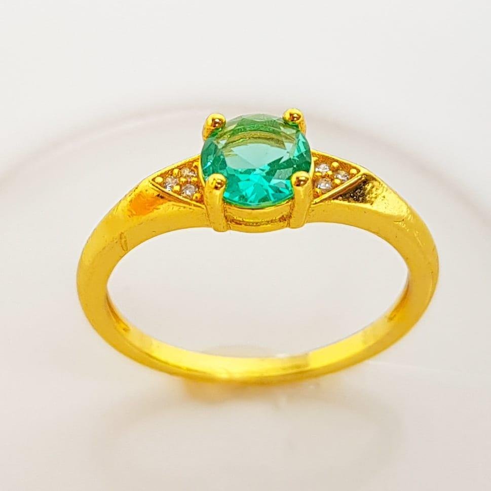 ANEL SOLITÁRIO ZIRCÔNIA VERDE CLARO REDOR CRAVEJADO | BANHADO EM OURO 18K 