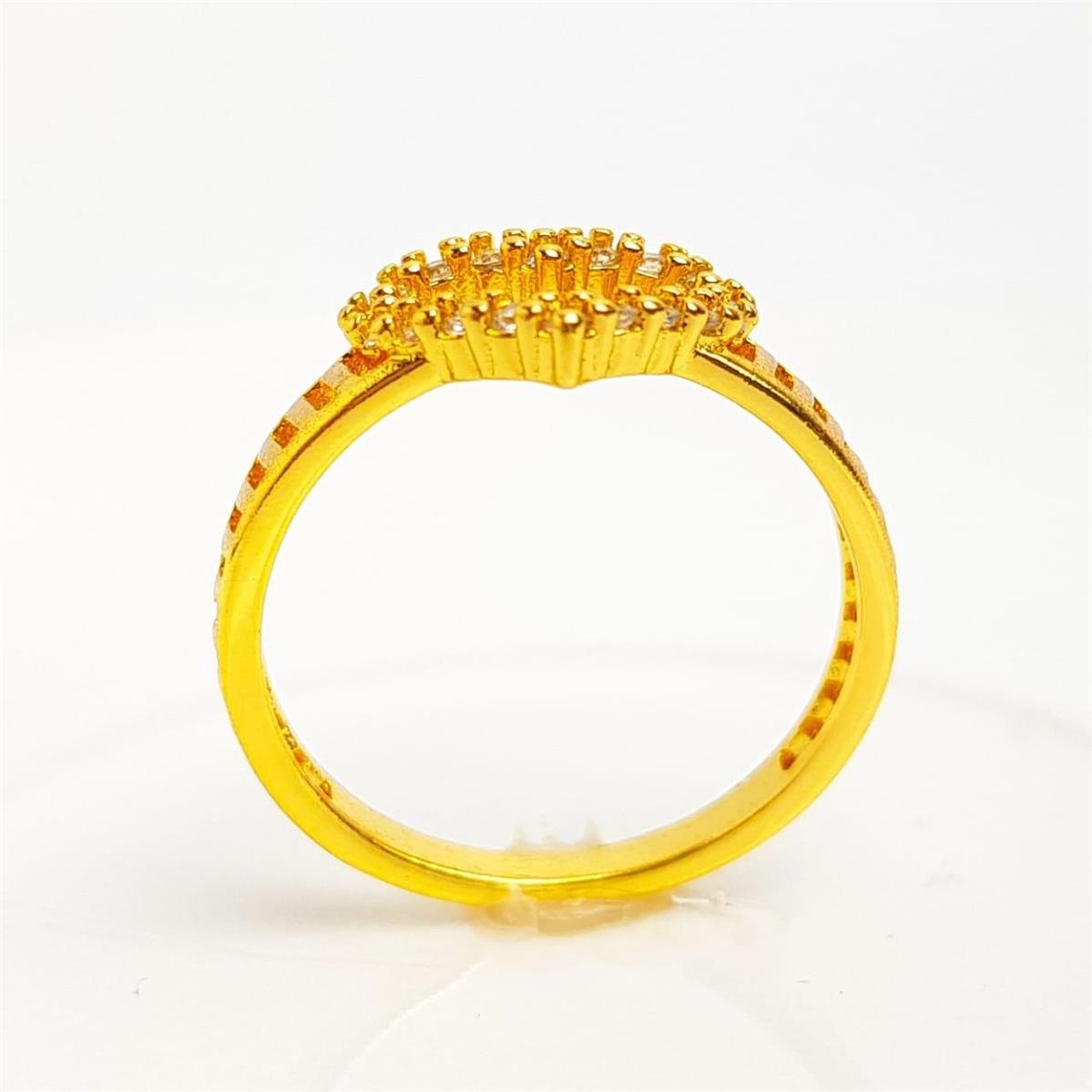 ANEL ARO EM LINHAS VAZADAS CORAÇÃO VAZADO CRAVEJADO AO MEIO | BANHADO EM OURO 18K 