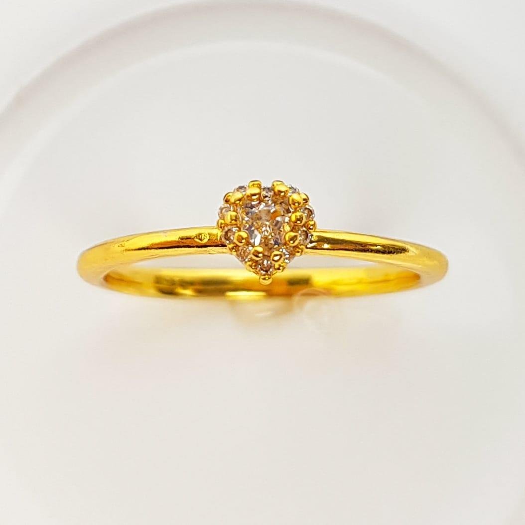 ANEL SOLITÁRIO CORACAO CRISTAL REDOR CRAVEJADO | BANHADO EM OURO 18K 