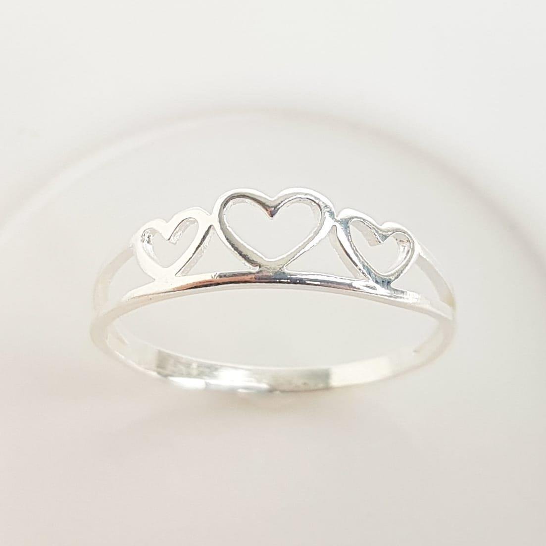 ANEL ARO DUPLO COM 3 CORACOES VAZADOS LISOS| BANHO DE PRATA 