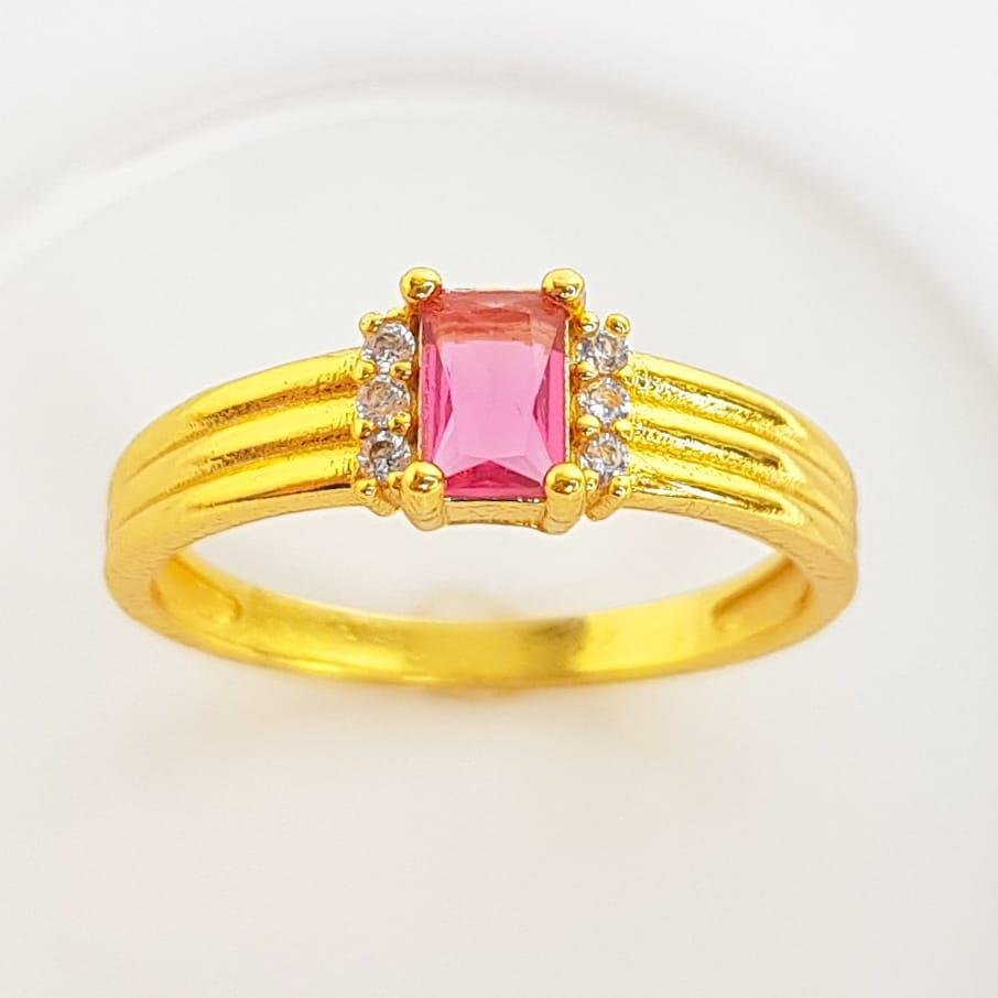 ANEL ARO EM LINHAS LISAS ZIRCÔNIA ROSA ESCURO REDOR CRAVEJADO|BANHADO EM OURO 18K 