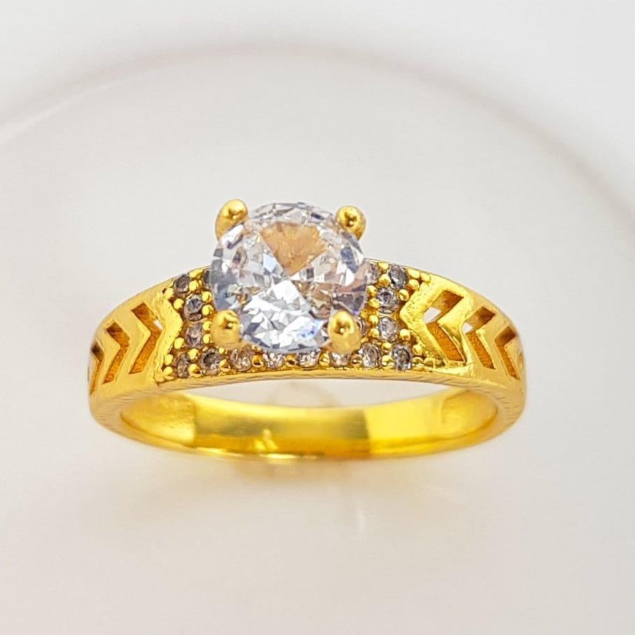 ANEL SOLITÁRIO ARO CRAVEJADO/VAZADO ZIRCÔNIA CRISTAL|BANHADO EM OURO 18K 