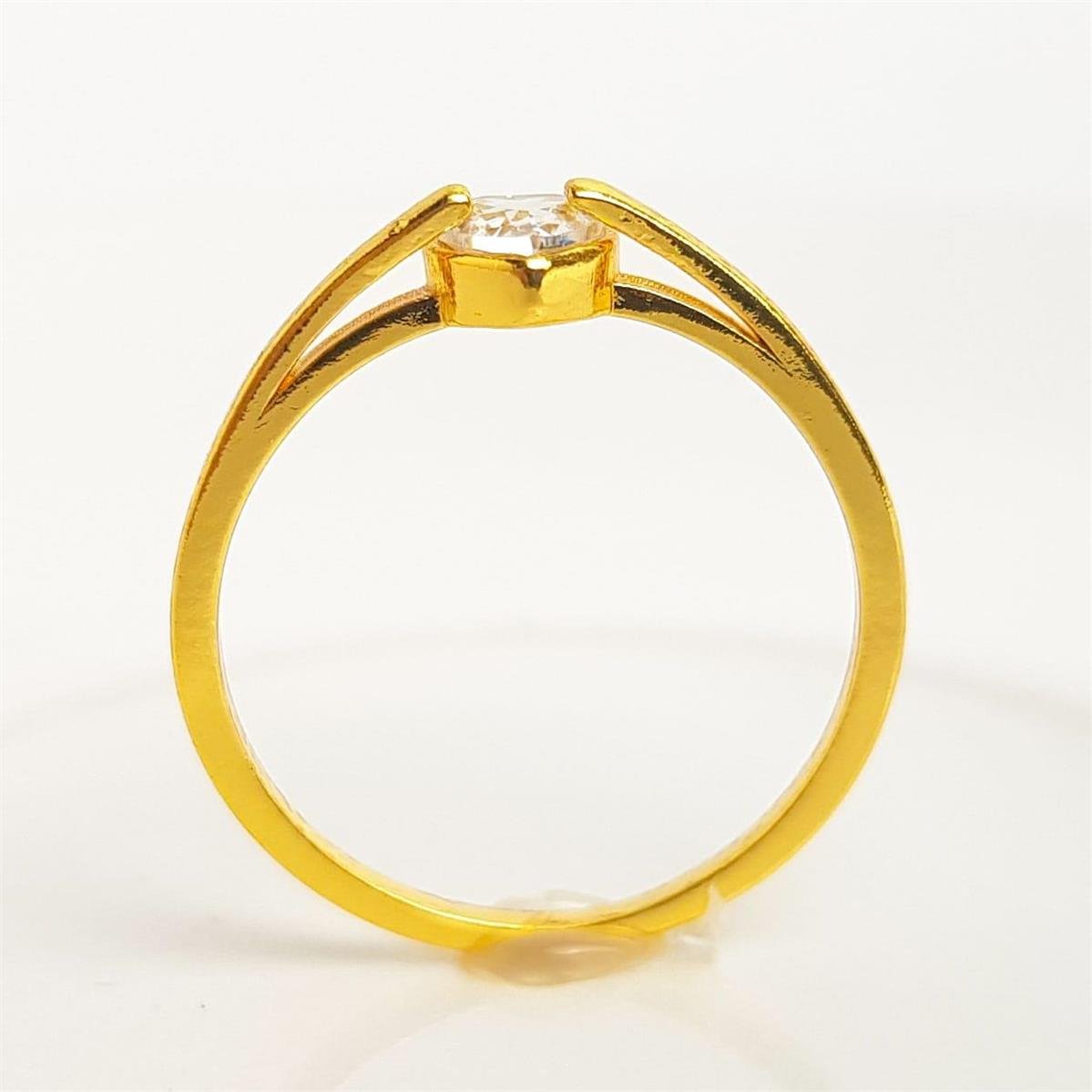 ANEL SOLITÁRIO ARO FRENTE DUPLO CORAÇÃO CRISTAL | BANHADO EM OURO 18K 