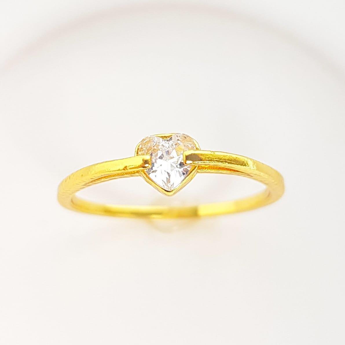 ANEL SOLITÁRIO ARO FRENTE DUPLO CORAÇÃO CRISTAL | BANHADO EM OURO 18K 