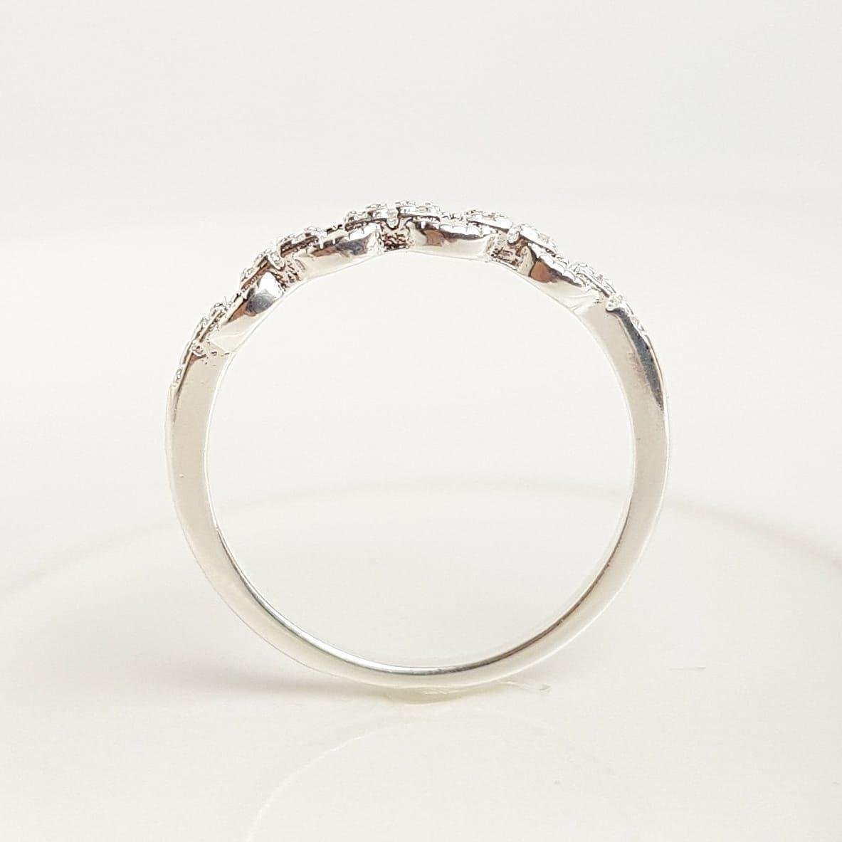 ANEL ARO EM ELOS VAZADOS CRAVEJADOS| BANHO DE PRATA 