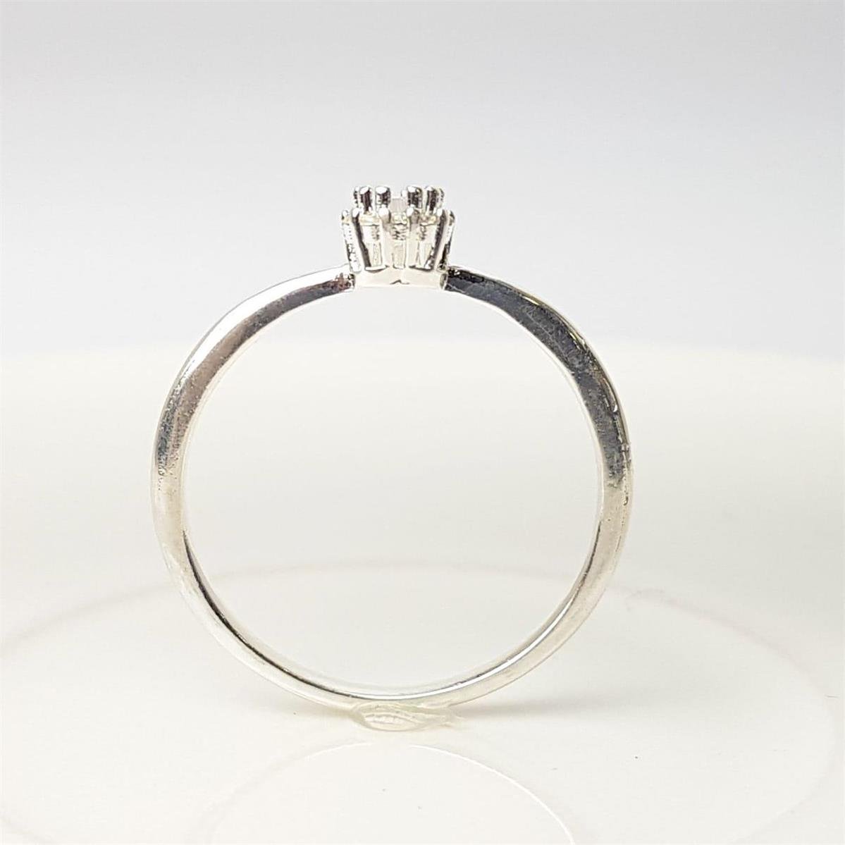 ANEL ARO LISO CORAÇÃO CRISTAL REDOR CRAVEJADO | BANHO DE PRATA 