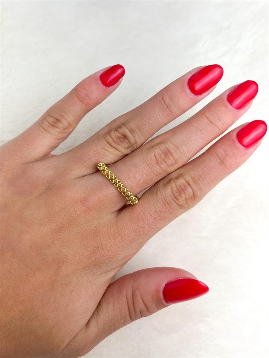 ANEL QUADRADO LISO ENTRELAÇADO | BANHO DE OURO 18K
