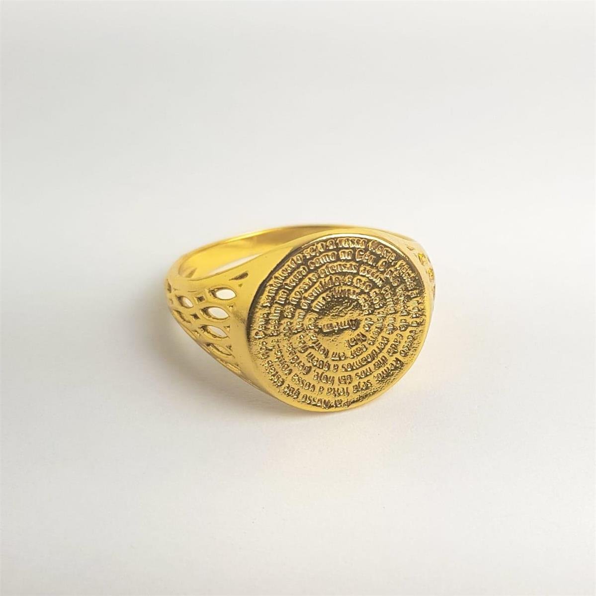 ANEL PAI NOSSO CHAPA LISA LATERAL AROS VAZADO | BANHADO EM OURO 18K