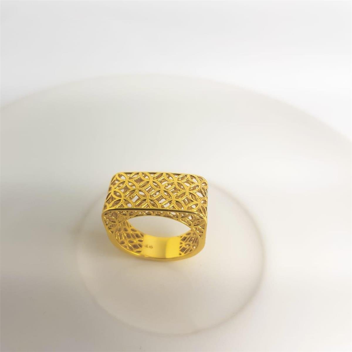 ANEL ARO LISO QUADRADO GRADE FLOR VAZADO | BANHADO EM OURO 18K 