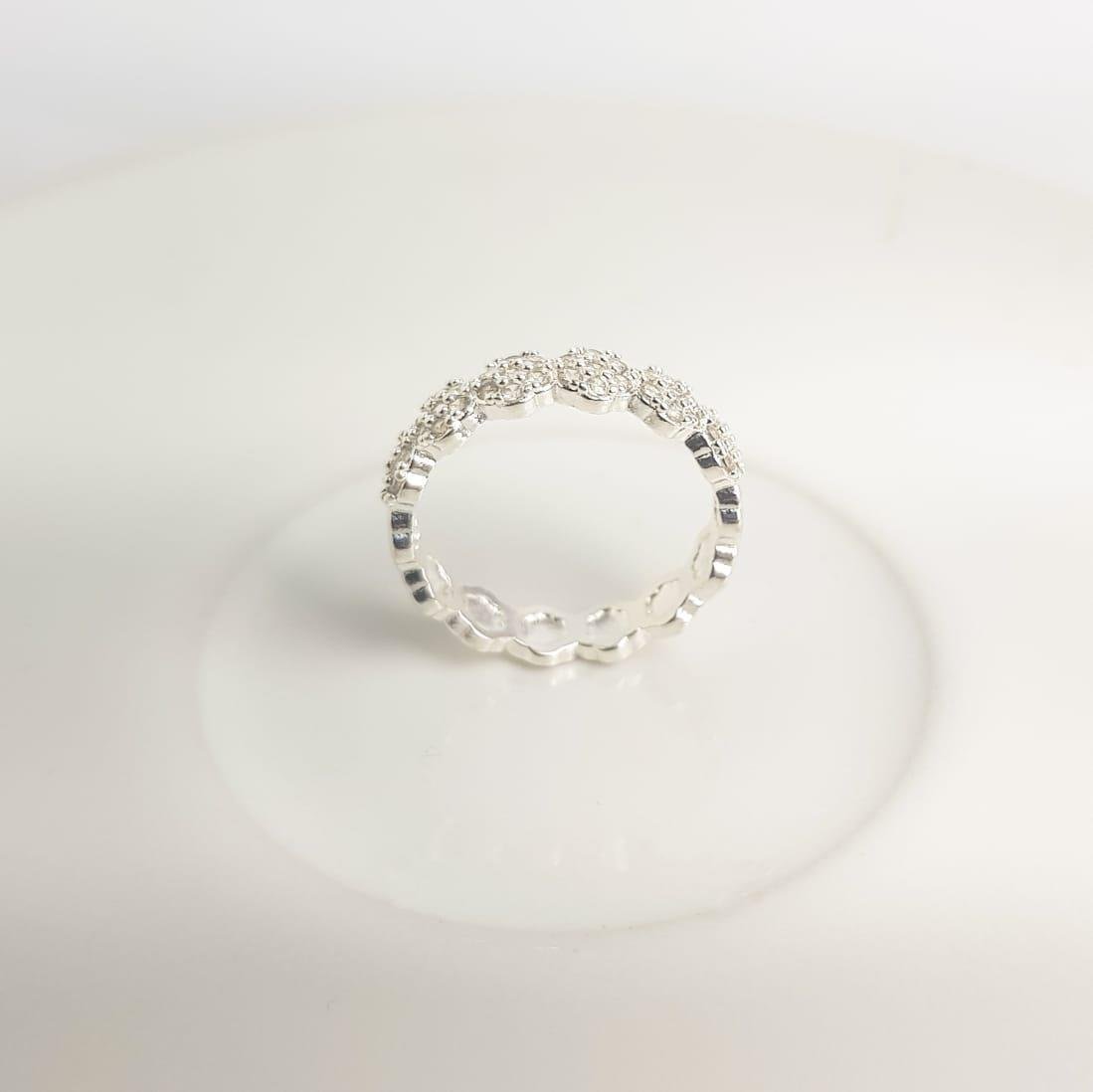 ANEL CHAPA FLOR LISA FRENTE FLOR CRAVEJADO | BANHO DE PRATA