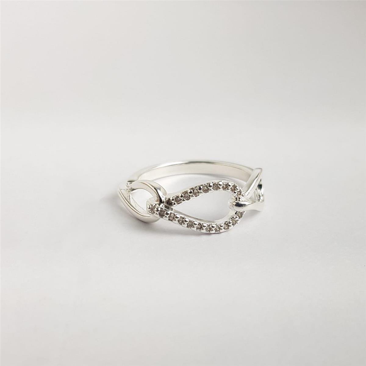 ANEL ARO LISO ENTRELAÇADO EM GOTAS VAZADA CENTRO CRAVEJADO | BANHO DE PRATA