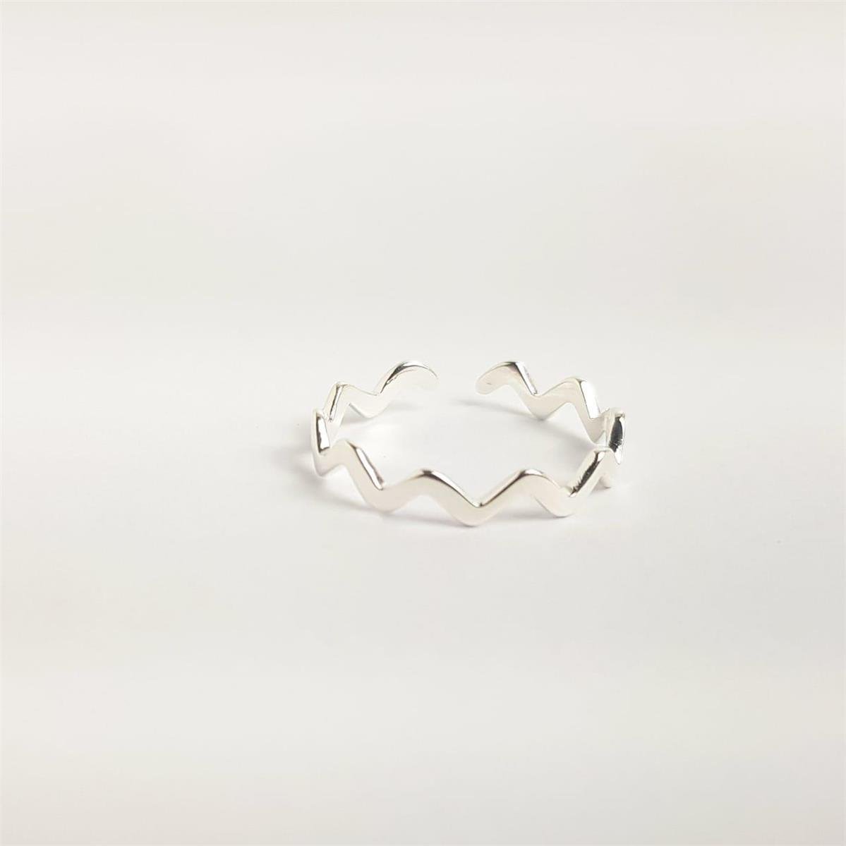 ANEL REGULÁVEL AROS EM ZIGZAG LISO | BANHO DE PRATA 