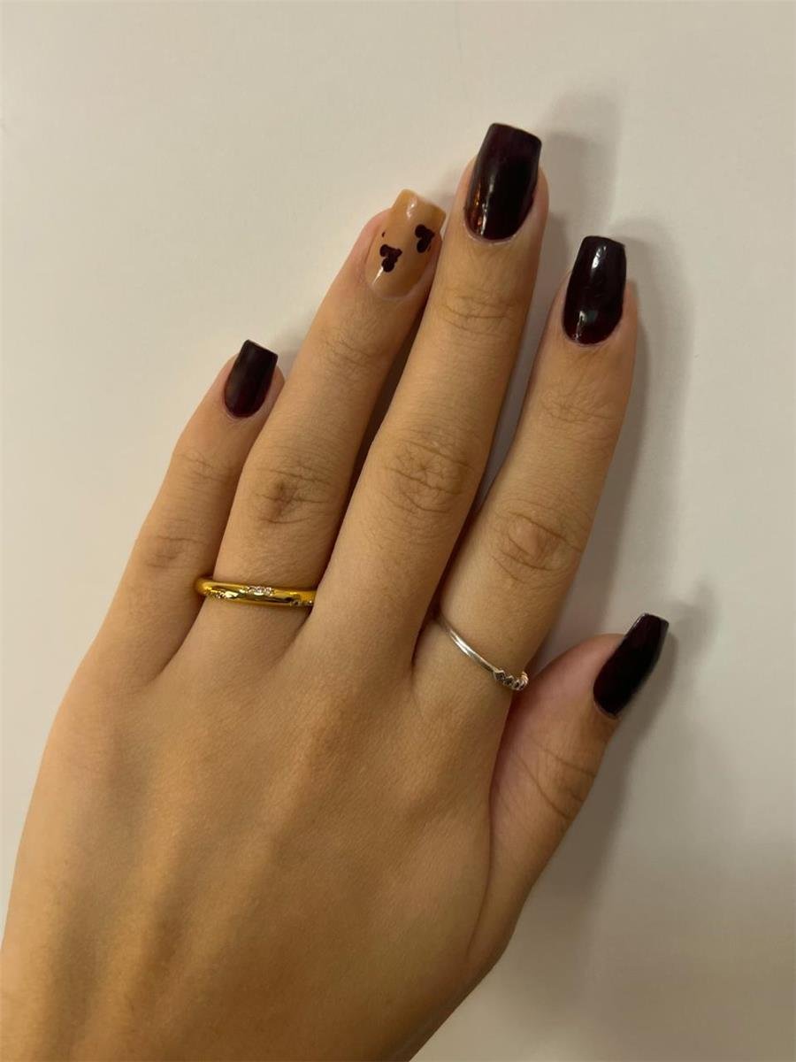 ANEL LISO 3MM FRENTE 4 FILETES CRAVEJADO COM 3 ZIRCÔNIAS | BANHADO EM OURO 18K