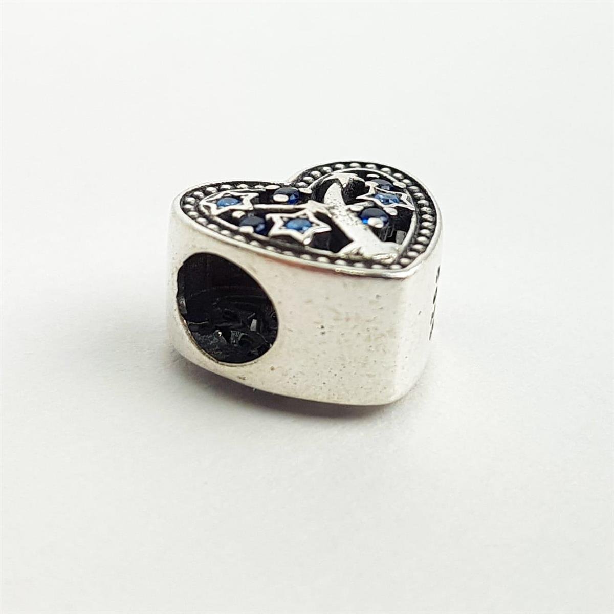 BERLOQUE PASSADOR CORAÇÃO MEIO EM ESTRELAS/PONTO LUZ AZUL | PRATA 925