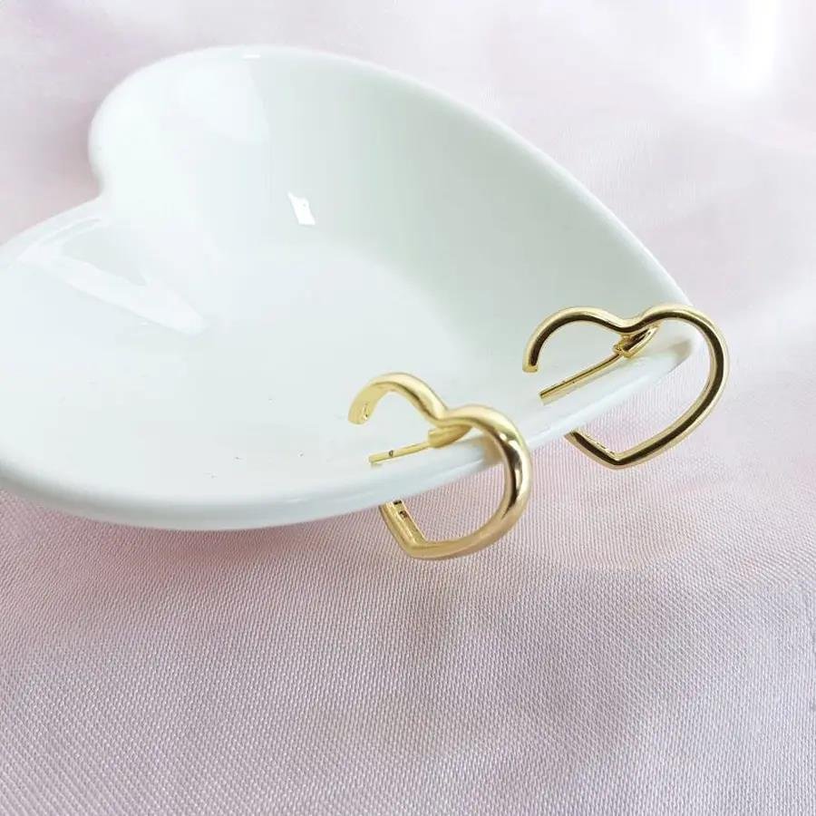 BRINCO FORMATO DE CORAÇÃO|1,5CM|BANHADO EM OURO 18K