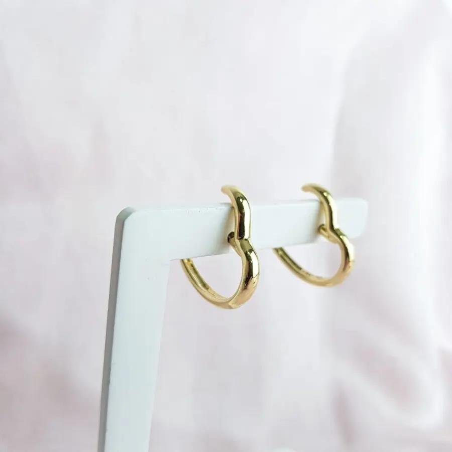 BRINCO FORMATO DE CORAÇÃO|BANHADO EM OURO 18K