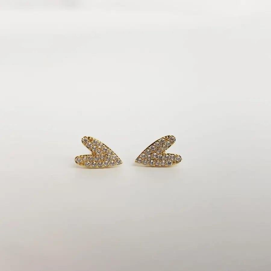 BRINCO CORACAO ALONGADO CRAVEJADO|BANHADO EM OURO 18K