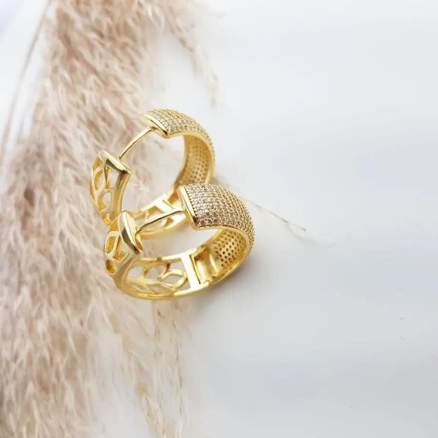 ARGOLA CRAVEJADA|VERSO VAZADO |2,9CM|BANHADO EM OURO 18K