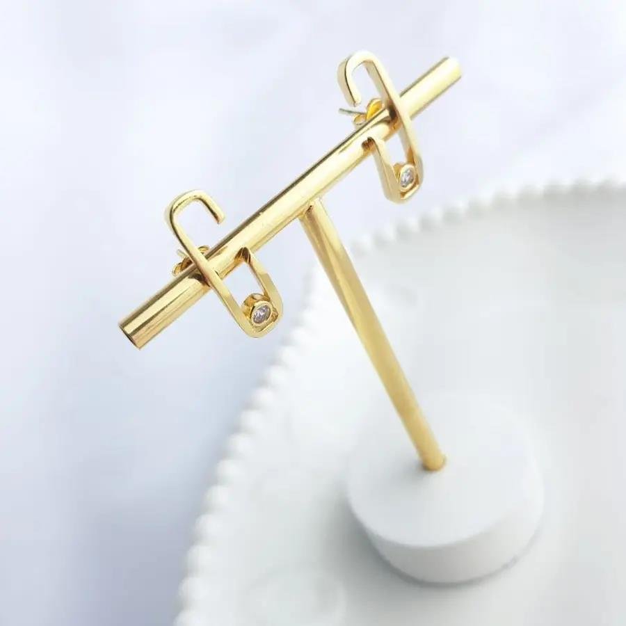 BRINCO EARHOOK DOURADO COM PONTO DE LUZ|2CM|BANHADO EM OURO 18K