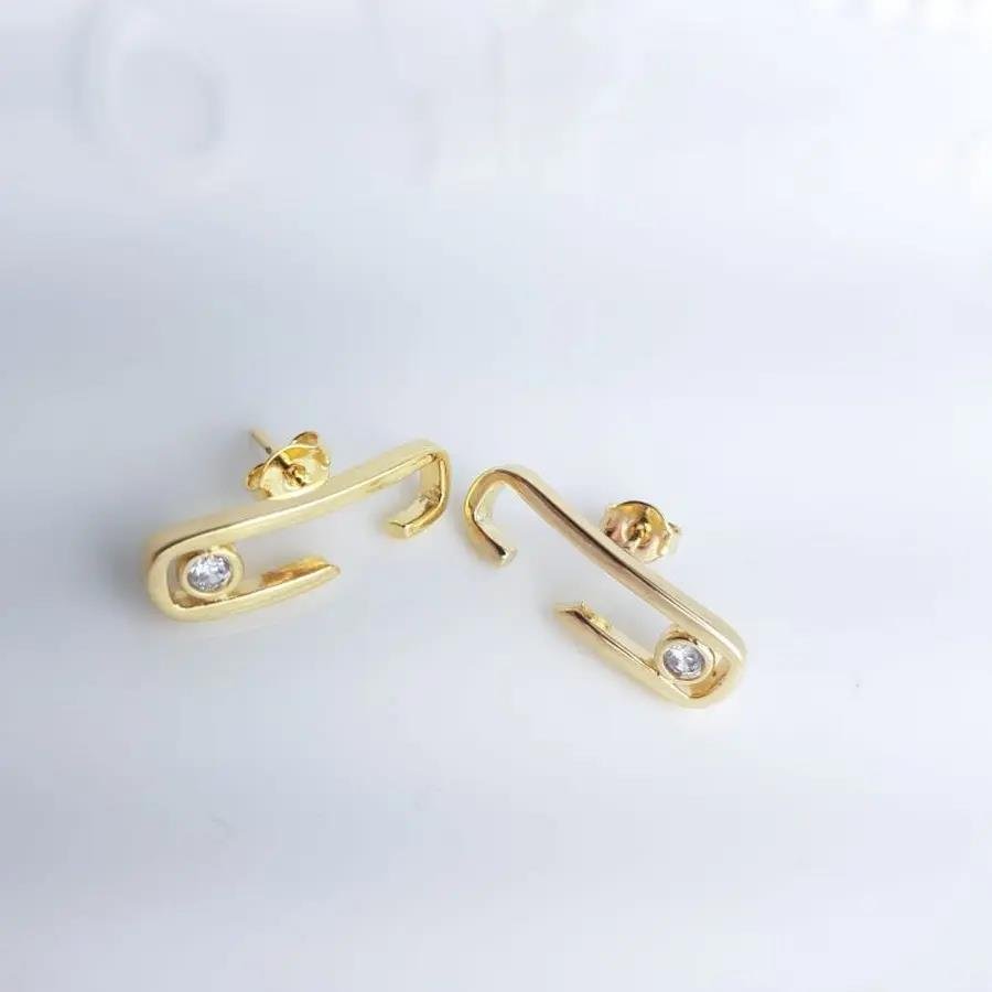 BRINCO EARHOOK DOURADO COM PONTO DE LUZ|2CM|BANHADO EM OURO 18K