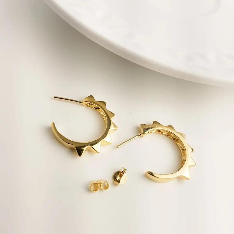 ARGOLA SPIKE DOURADO |2,2CM|BANHADO EM OURO 18K