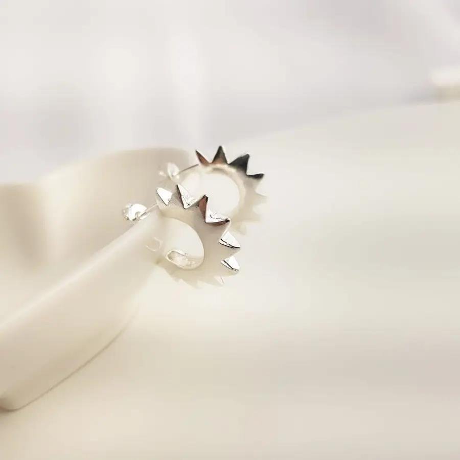 ARGOLA SPIKE|2,2CM| BANHO DE PRATA