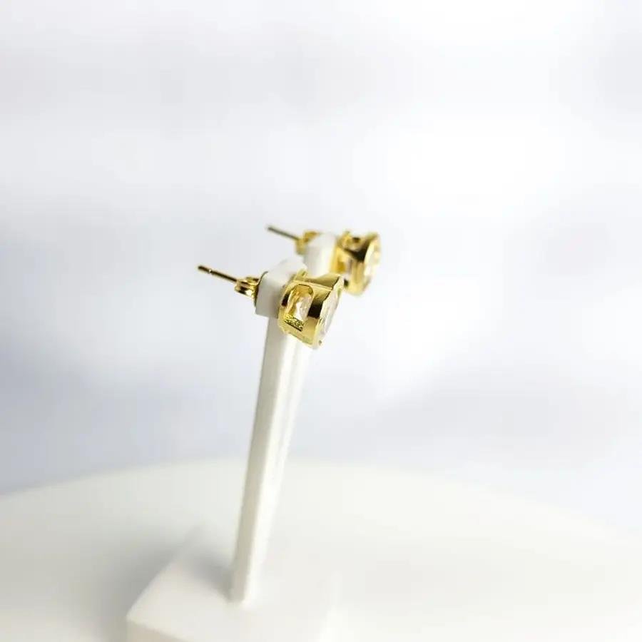 BRINCO CORACAO ZIRCÔNIA FILETE DOURADO AO REDOR |1CM|BANHADO EM OURO 18K