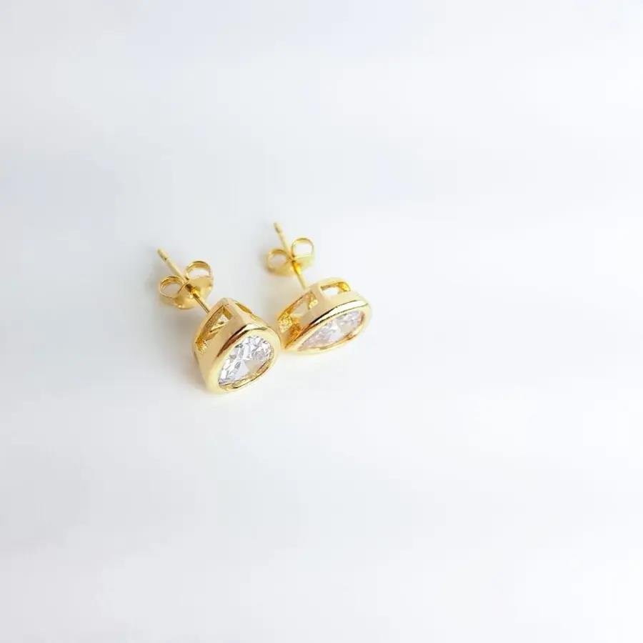 BRINCO GOTA ZIRCONIA FILETE DOURADO AO REDOR |9MM|BANHADO EM OURO 18K