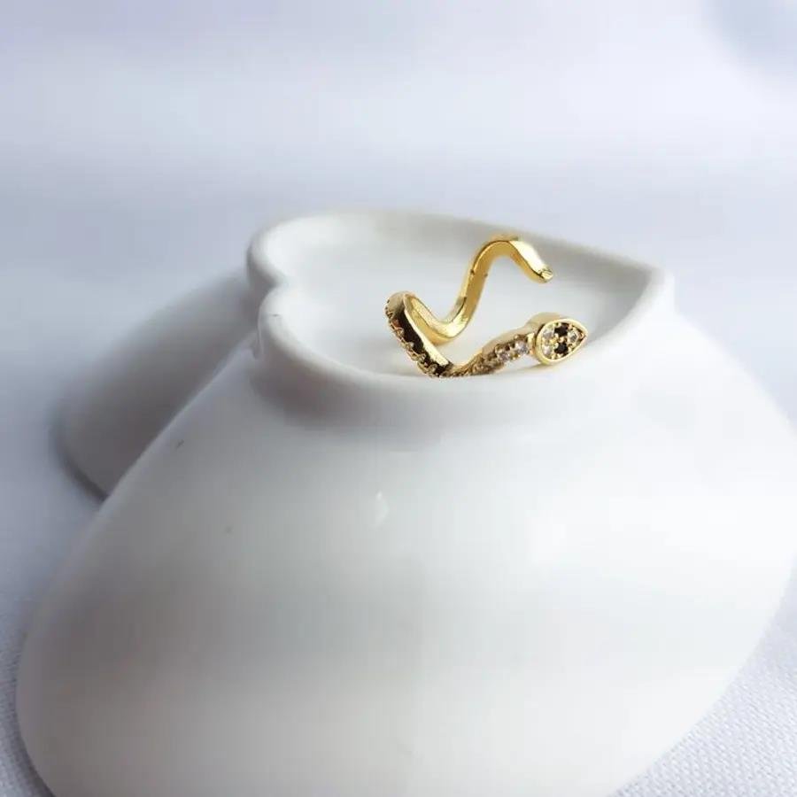 PIERCING FAKE COBRA ONDULADA CRAV CRISTAL|BANHADO EM OURO 18K