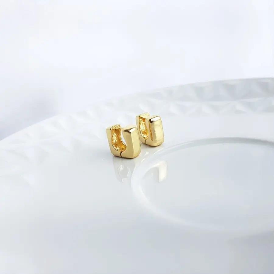 ARGOLA QUADRADA | 1,1CM|BANHADO EM OURO 18K