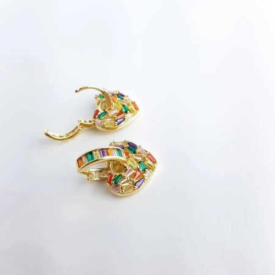 ARGOLA PG CORAÇÃO EM ZIRCÔNIAS COLOR|1,5CM|BANHADO EM OURO 18K