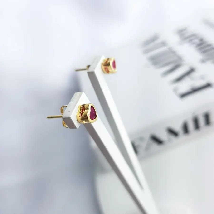 BRINCO REDONDO/CORACA COLOR CRAVEJACAO INGLESA| 6MM| BANHADO EM OURO 18K