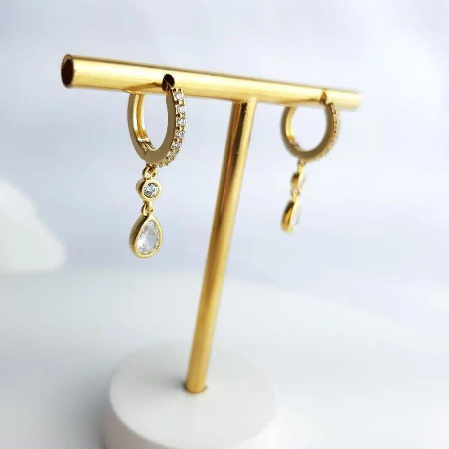 ARGOLA CRAVEJADO CRISTAL COM PG GOTA CRISTAL|BANHADO EM OURO 18K