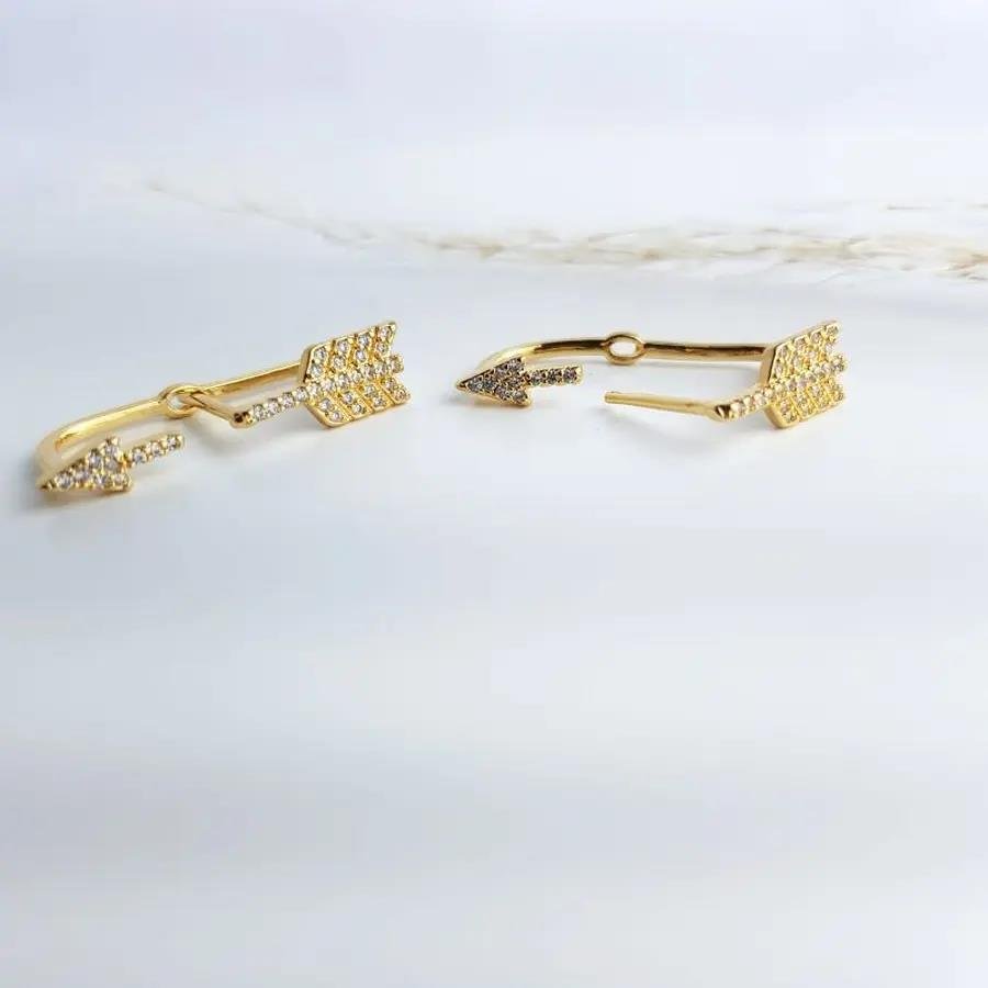 BRINCO FLECHA TRANSVERSAL CRAVEJADA 2,7CM