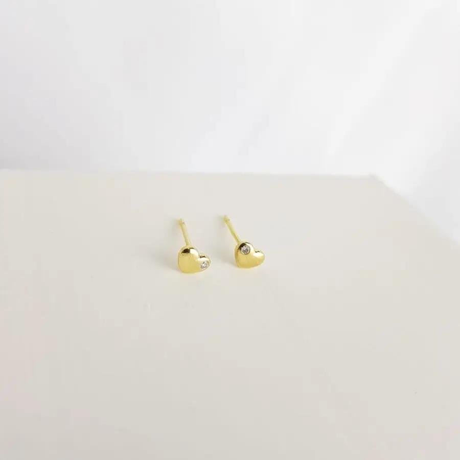 BRINCO CORAÇÃO LISO COM ZIRCÔNIA|BANHADO EM OURO 18K